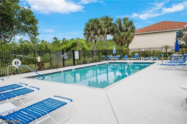 431 Valerie WAY 103, Naples, FL 34104