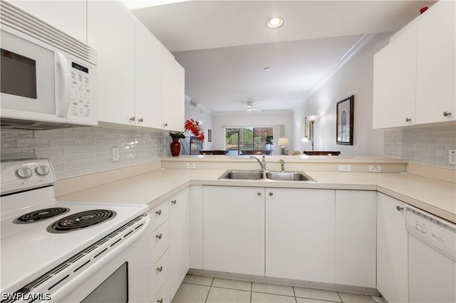 431 Valerie WAY 103, Naples, FL 34104