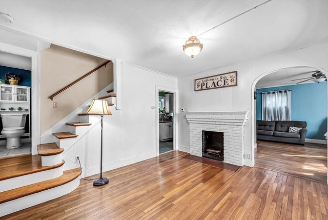 307 Fountain St, Springfield, MA 01108