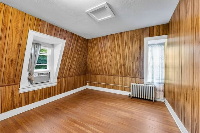 307 Fountain St, Springfield, MA 01108