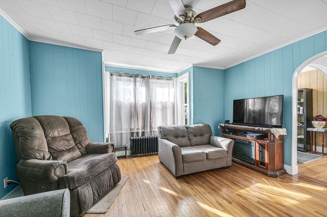 307 Fountain St, Springfield, MA 01108