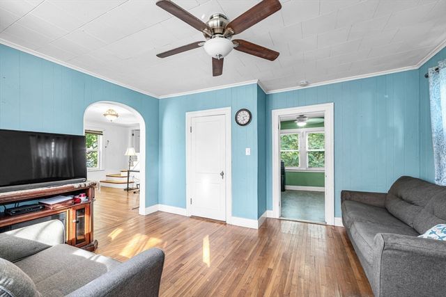 307 Fountain St, Springfield, MA 01108