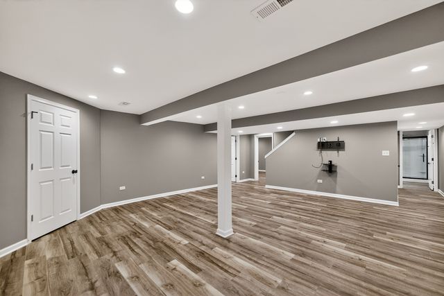 368 Kingsbury Drive, Dekalb, IL 60115