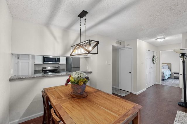 9611 Walnut Street 1105, Dallas, TX 75243