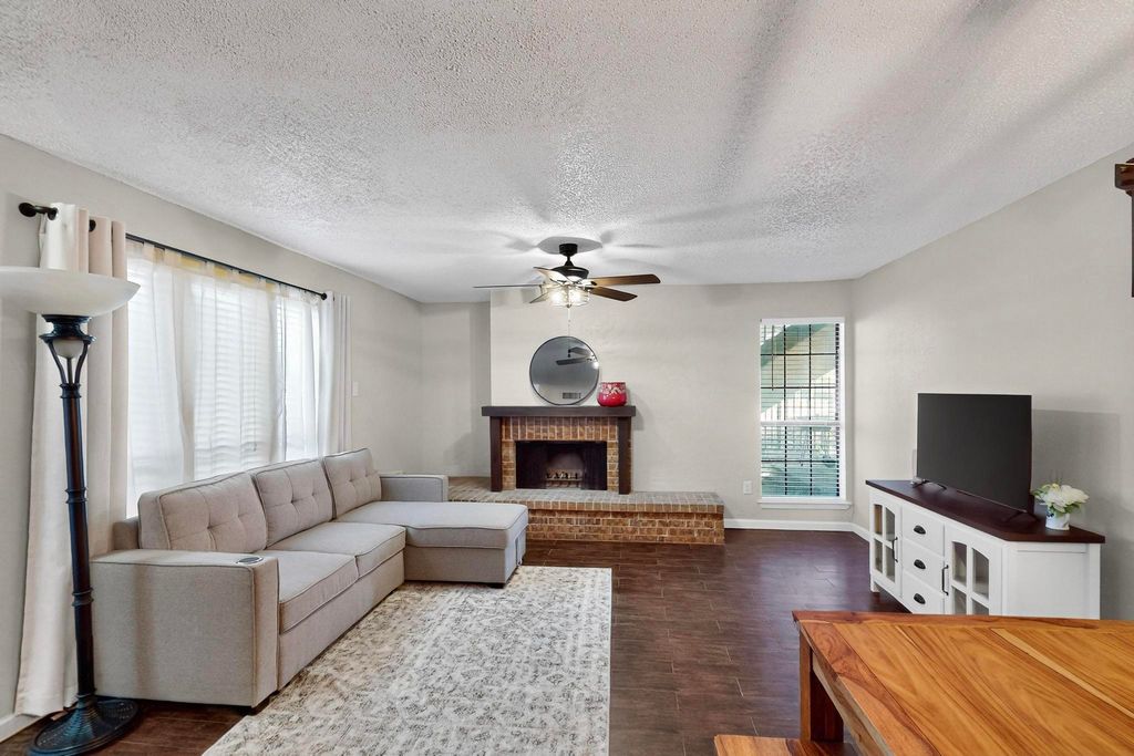 9611 Walnut Street 1105, Dallas, TX 75243