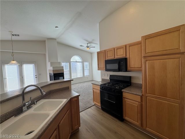 1588 Rusty Ridge Lane, Henderson, NV 89002