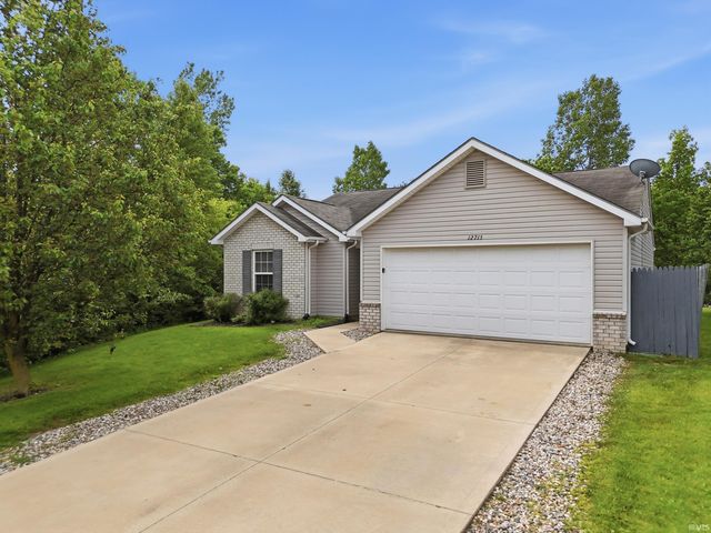 12715 Braveheart Drive, Fort Wayne, IN 46814