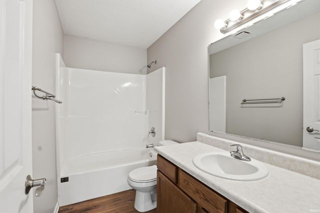 12715 Braveheart Drive, Fort Wayne, IN 46814