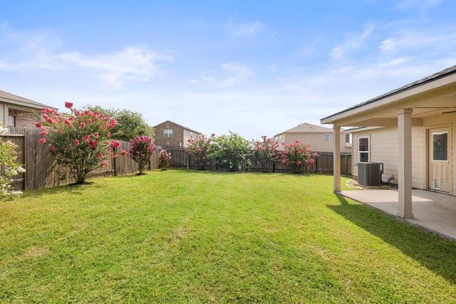 217 Farmer LN, Jarrell, TX 76537