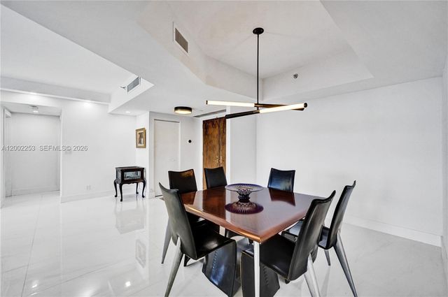 20281 E Country Club Dr 1503, Aventura, FL 33180