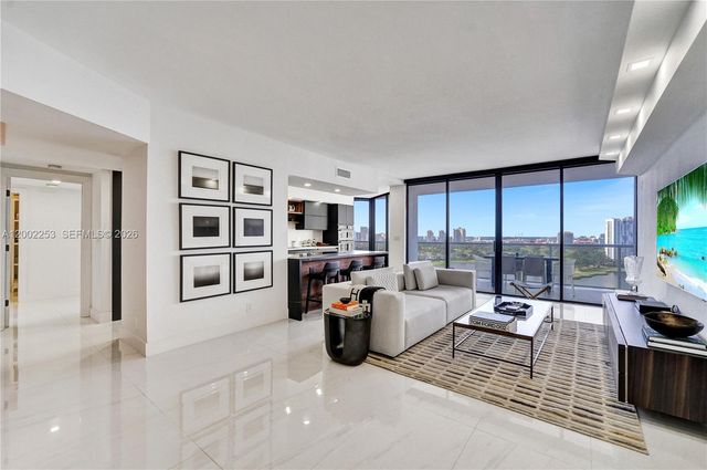 20281 E Country Club Dr 1503, Aventura, FL 33180