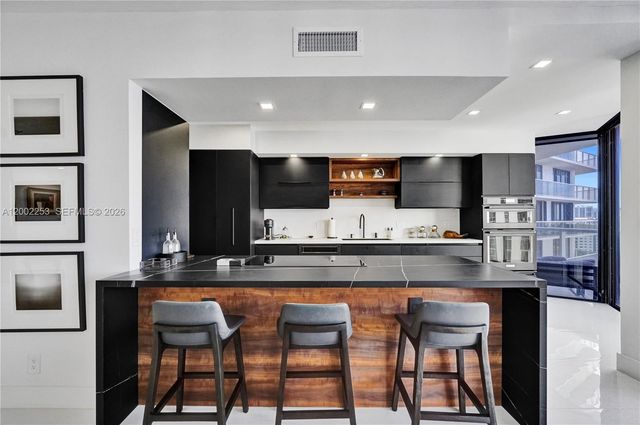 20281 E Country Club Dr 1503, Aventura, FL 33180