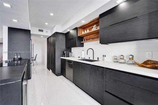 20281 E Country Club Dr 1503, Aventura, FL 33180