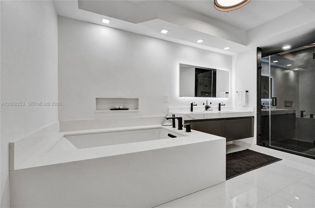 20281 E Country Club Dr 1503, Aventura, FL 33180