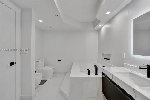 20281 E Country Club Dr 1503, Aventura, FL 33180