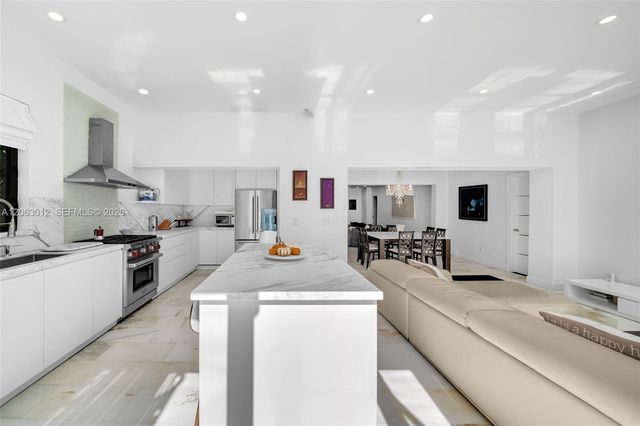 110 3rd San Marino Ter 0, Miami Beach, FL 33139