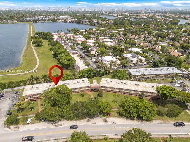 20327 NE 2nd Ave 26, Miami, FL 33179