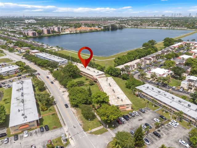 20327 NE 2nd Ave 26, Miami, FL 33179
