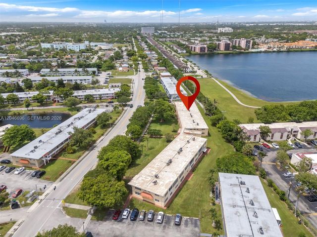 20327 NE 2nd Ave 26, Miami, FL 33179