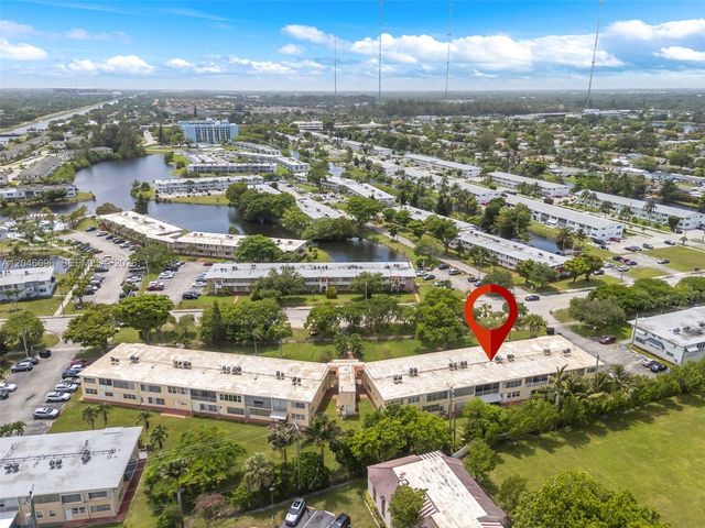 20327 NE 2nd Ave 26, Miami, FL 33179