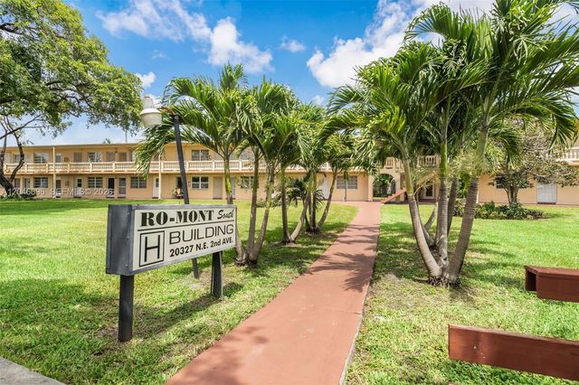 20327 NE 2nd Ave 26, Miami, FL 33179