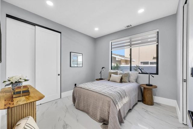 18802 Saginaw Dr, Irvine, CA 92603