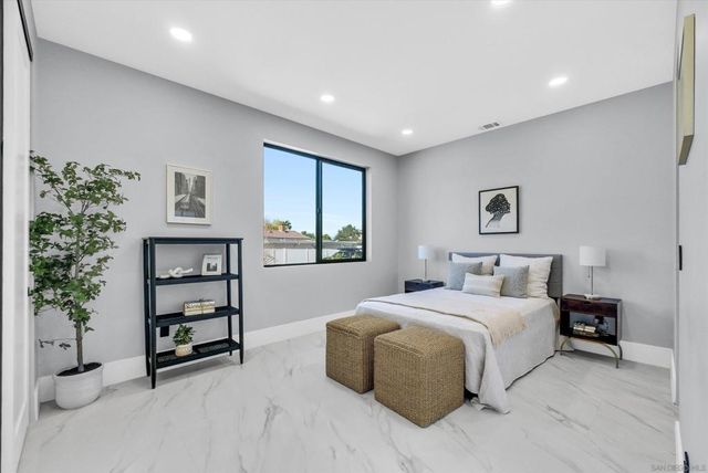 18802 Saginaw Dr, Irvine, CA 92603