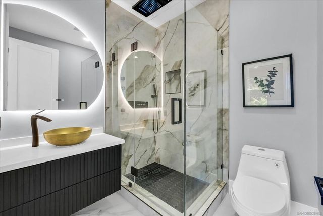 18802 Saginaw Dr, Irvine, CA 92603