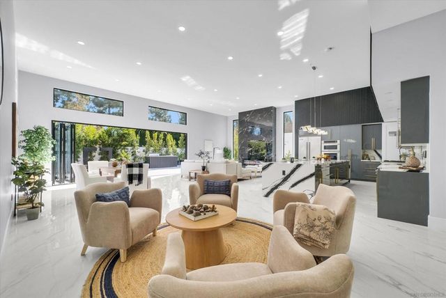 18802 Saginaw Dr, Irvine, CA 92603