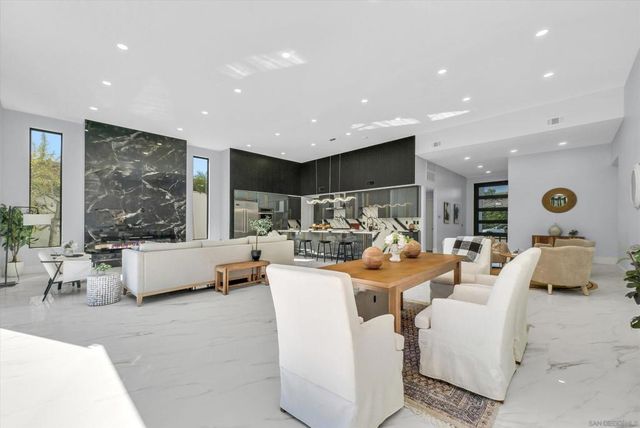 18802 Saginaw Dr, Irvine, CA 92603