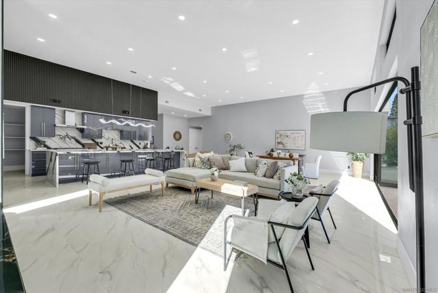 18802 Saginaw Dr, Irvine, CA 92603