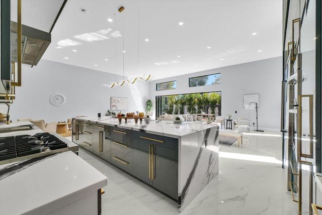 18802 Saginaw Dr, Irvine, CA 92603