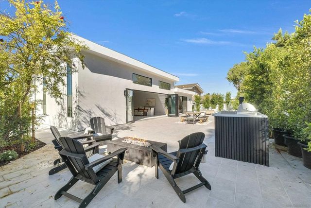 18802 Saginaw Dr, Irvine, CA 92603