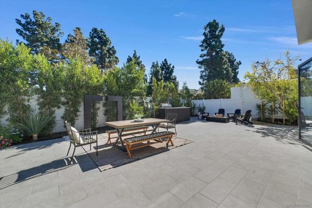 18802 Saginaw Dr, Irvine, CA 92603