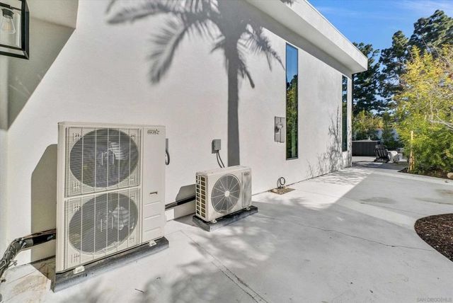 18802 Saginaw Dr, Irvine, CA 92603