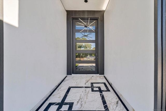 18802 Saginaw Dr, Irvine, CA 92603