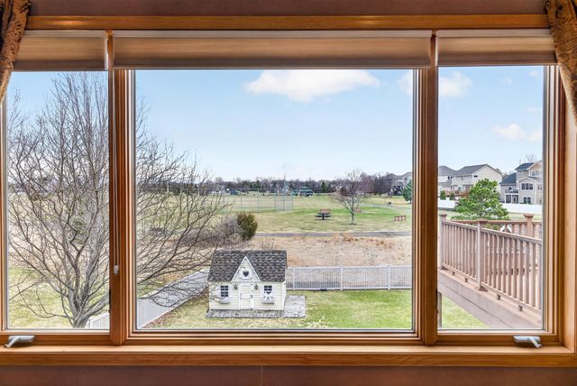 10502 Vera Cruz Drive N, Brooklyn Park, MN 55443