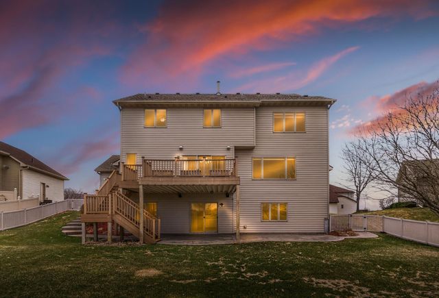 10502 Vera Cruz Drive N, Brooklyn Park, MN 55443