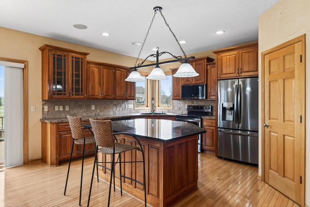 10502 Vera Cruz Drive N, Brooklyn Park, MN 55443