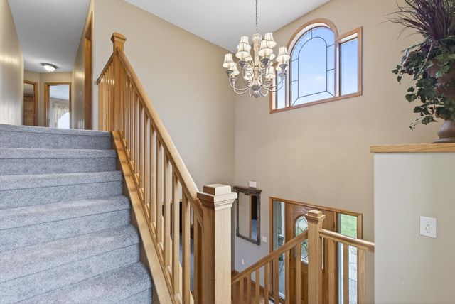 10502 Vera Cruz Drive N, Brooklyn Park, MN 55443