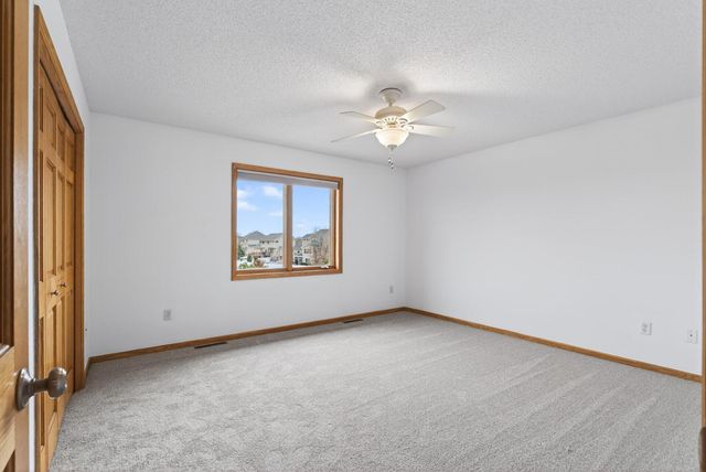 10502 Vera Cruz Drive N, Brooklyn Park, MN 55443