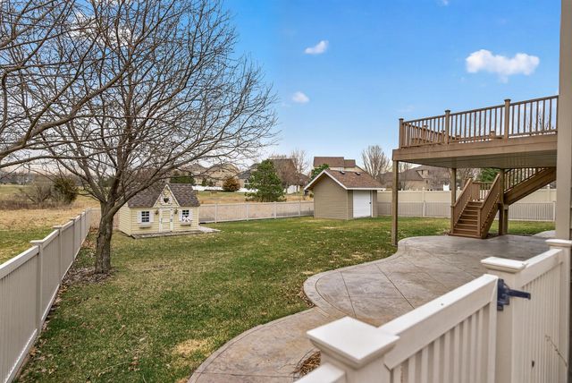 10502 Vera Cruz Drive N, Brooklyn Park, MN 55443