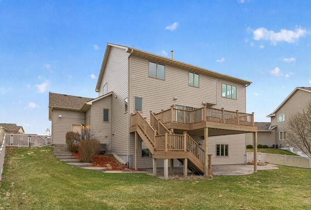 10502 Vera Cruz Drive N, Brooklyn Park, MN 55443
