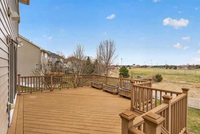 10502 Vera Cruz Drive N, Brooklyn Park, MN 55443