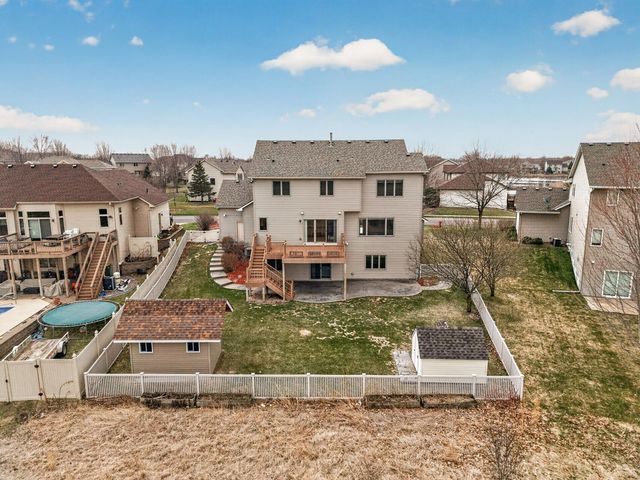 10502 Vera Cruz Drive N, Brooklyn Park, MN 55443