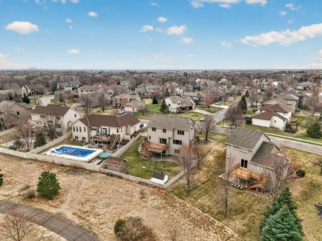 10502 Vera Cruz Drive N, Brooklyn Park, MN 55443