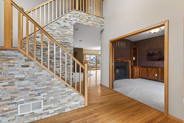 10502 Vera Cruz Drive N, Brooklyn Park, MN 55443