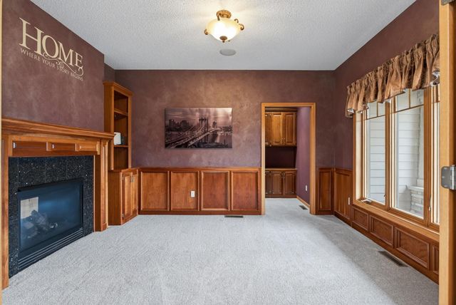 10502 Vera Cruz Drive N, Brooklyn Park, MN 55443