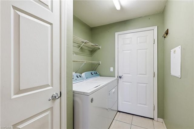 2447 Woodbourne PL, Cape Coral, FL 33991