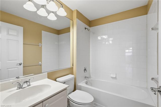 2447 Woodbourne PL, Cape Coral, FL 33991
